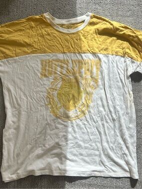 Harry Potter hogwarts house hufflepuff shirt